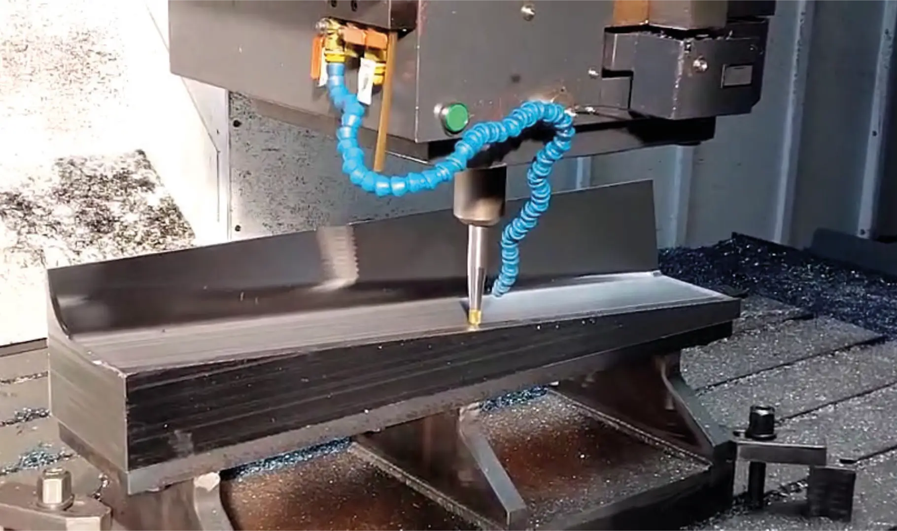 5 ašių CNC apdirbimas StampiSud gamykloje